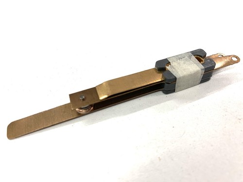 Contact coupure flipper - coupure,