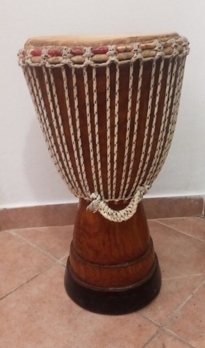 Djembe africano artigianale