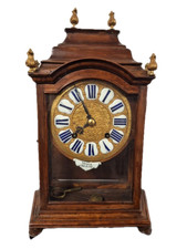 Antico orologio a pendolo