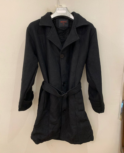 Top soprabito nero con cintura