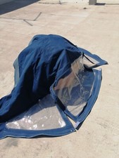 Sprayhood originale per Bavaria 31 cruiser del 2008.  Colore blu, trasparenti nu