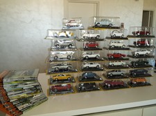 QUATTRORUOTE COLLECTION SCALA 1/24 AUTO CON INSERTO ABBINATO TUTTO PARI AL NUOVO