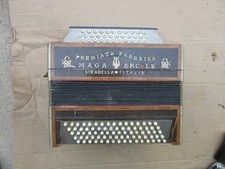 Antica fisarmonica vintage