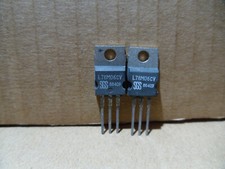 2 x Regolatore di tensione