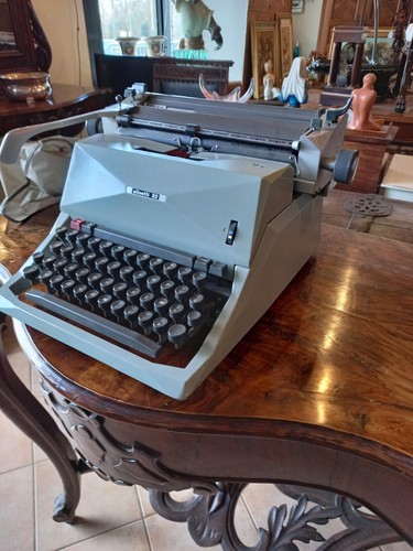 Macchina scrivere olivetti - scrivere,