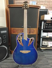 Chitarra elettrica acustica