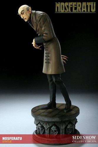 Nosferatu statue vampire - nosferatu,