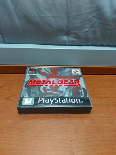 Metal gear solid playstation - metal,