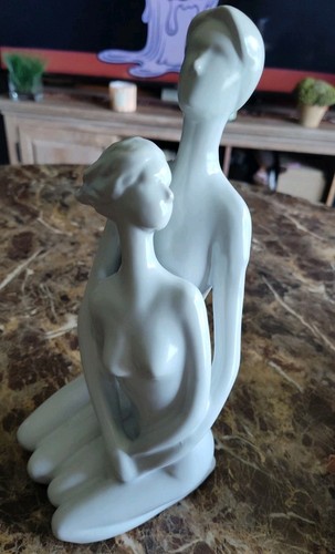 Nice royal doulton lovers - doulton,