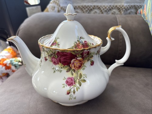 Royal albert bone china - albert,