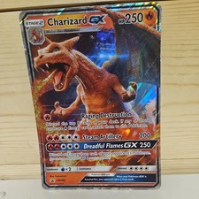 ULTRA RARA Charizard GX SM195