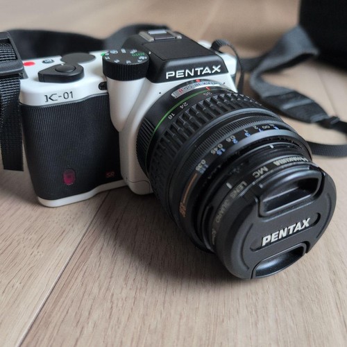 Pentax corpo bianco - k-01,