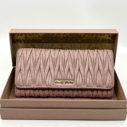 Miumiu long wallet matelasse - miumiu,