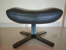 Pouf in pelle grigia_NATUZZI