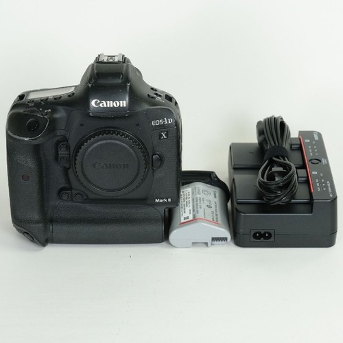 Canon eos mark - canon,