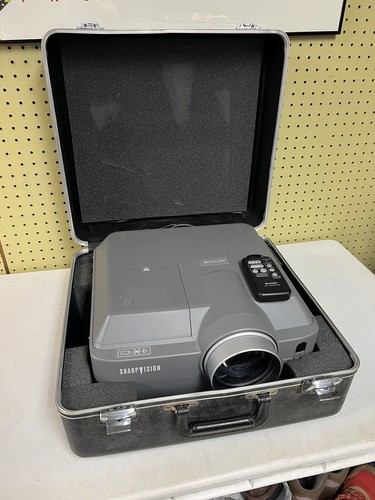 Sharp p15u lcd projector - xv-p15u,