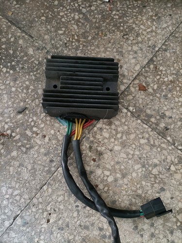 Regolatore tensione suzuki - regolatore,