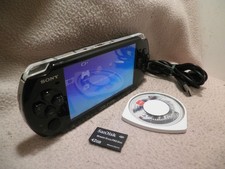PSP 3004 NERA + MEMORY 2GB  OTTIME CONDIZIONI NO BATTERIA + 1 GIOCO OMAGGIO