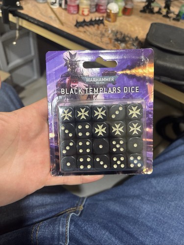 Black templars space marines - black,