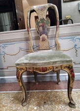 ANTICA SEDIA DIPINTA E DORATA DEL 1700. FIORI, PERSONAGGI E STUCCHI DORATI. RARA
