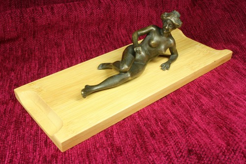 Scultura donna sdraiata xx - sdraiata., s.xx