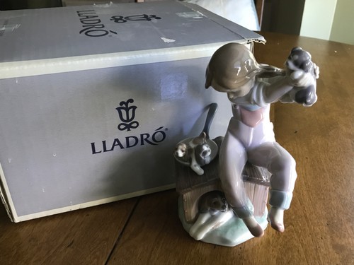 Lladro girl playing - lladro, her