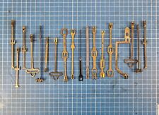 18 Supporti antichi per