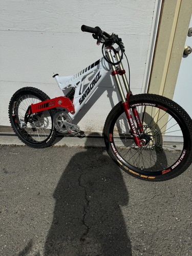Santa cruz super - 8, "2"