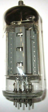 1x Nuovo 6P45S (EL509, EL519, 6K6G) Tetrodo a fascio di uscita testato Svetlana URSS NOS