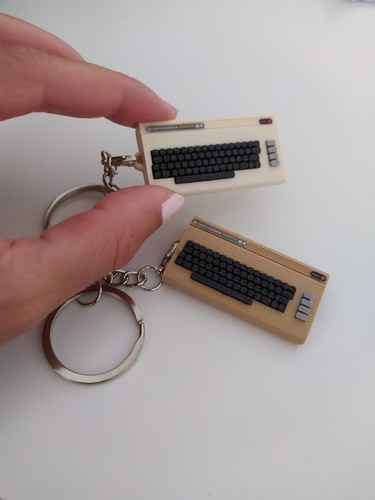 Beige commodore keychain - beige, 64