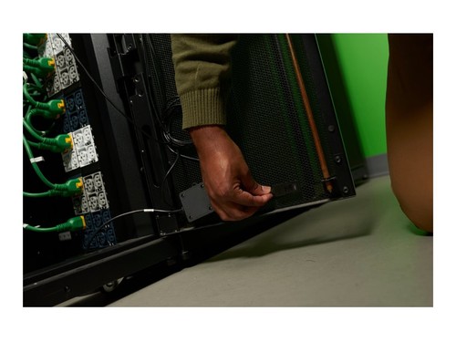 Apc netshelter rack - rack, pdu