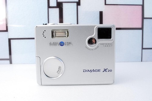Fotocamera digitale compatta