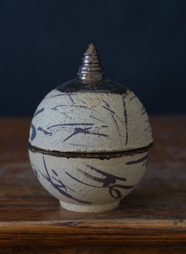 Vintage studio pottery - studio,