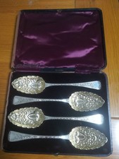 Set in scatola quattro