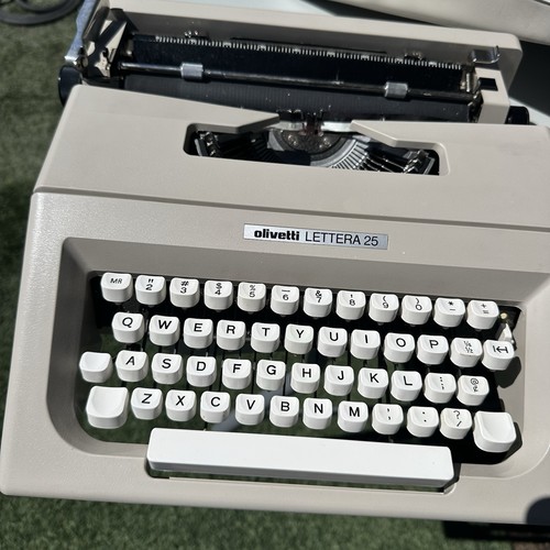 Olivetti lettera typewriter - olivetti,