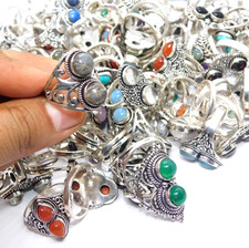 Lotto di 10 anelli con pietre