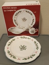 NIKKO FESTIVE HOLLY PIATTO PIATTO ROTONDO 12"