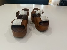 Sandali Jeffrey Campbell
