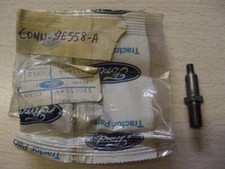 perno-prigioniero pompa