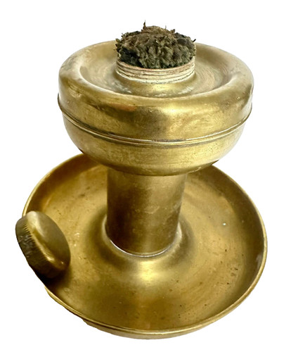 Old antique brass lamp - antique, lampada