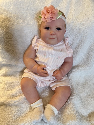 Month june awake reborn baby - 7,