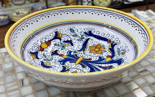 Deruta pottery bowl - pottery,
