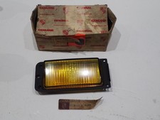 PORSCHE 944 VETRO FANALE SUPPLEMENTARE HELLA FONDO MAGAZZINO NOS  (ST15)