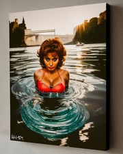 Quadro Sophia Loren nel lago con certificato di autenticità - tela incorniciata 40X30 cm seno pop art