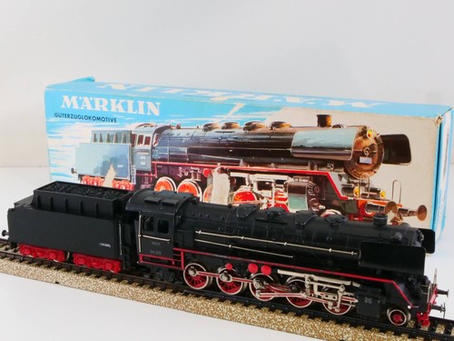 Märklin 3027 locomotiva - , a