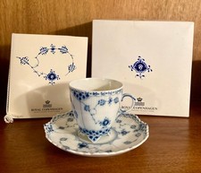 Royal Copenhagen * Musselmalet * tazza in pizzo pieno scanalato blu sui piedi #1037