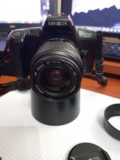 Fotocamera Minolta Dynax 303si 35mm SLR + zoom 35-80 mm f 1:4/5.6 [MINT]