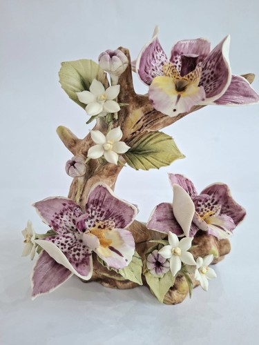 Ramo moderno con orchidee - , e