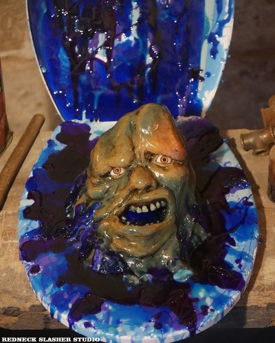 Street trash replica wc - trash, 1:1