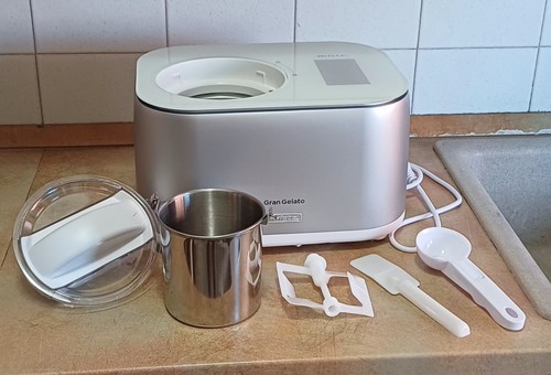 Gelatiera auto refrigerante